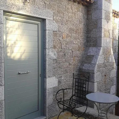 度假居 Kastro-kardamili *