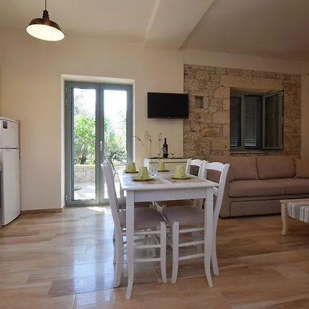 Kastro-kardamili * 卡德哈米利