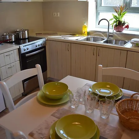 Kastro-kardamili * 卡德哈米利